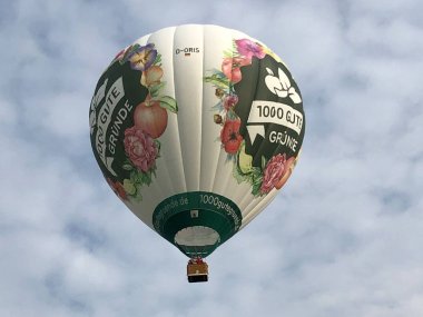 Bild des 1000 gute Gründe Heißluft-Ballons