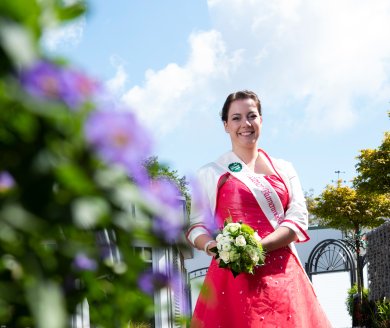 8. Straelener Blumenmädchen Carolin Canders