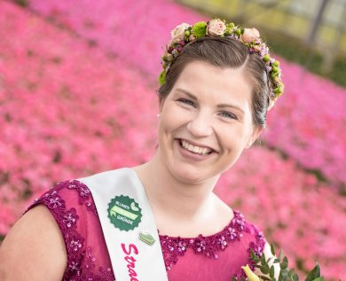 6. Straelener Blumenmädchen Sabrina Nent