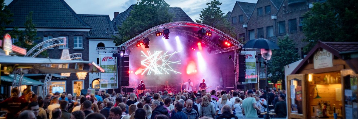 Beige Grün Neutral Organisch Pilates Newsletter Email Header (1365 x 455 px) - 1