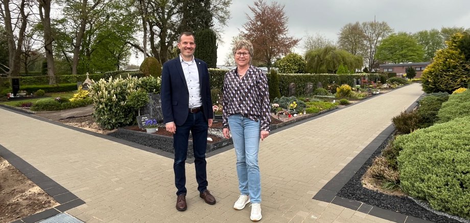 Neue Wege Friedhof Herongen